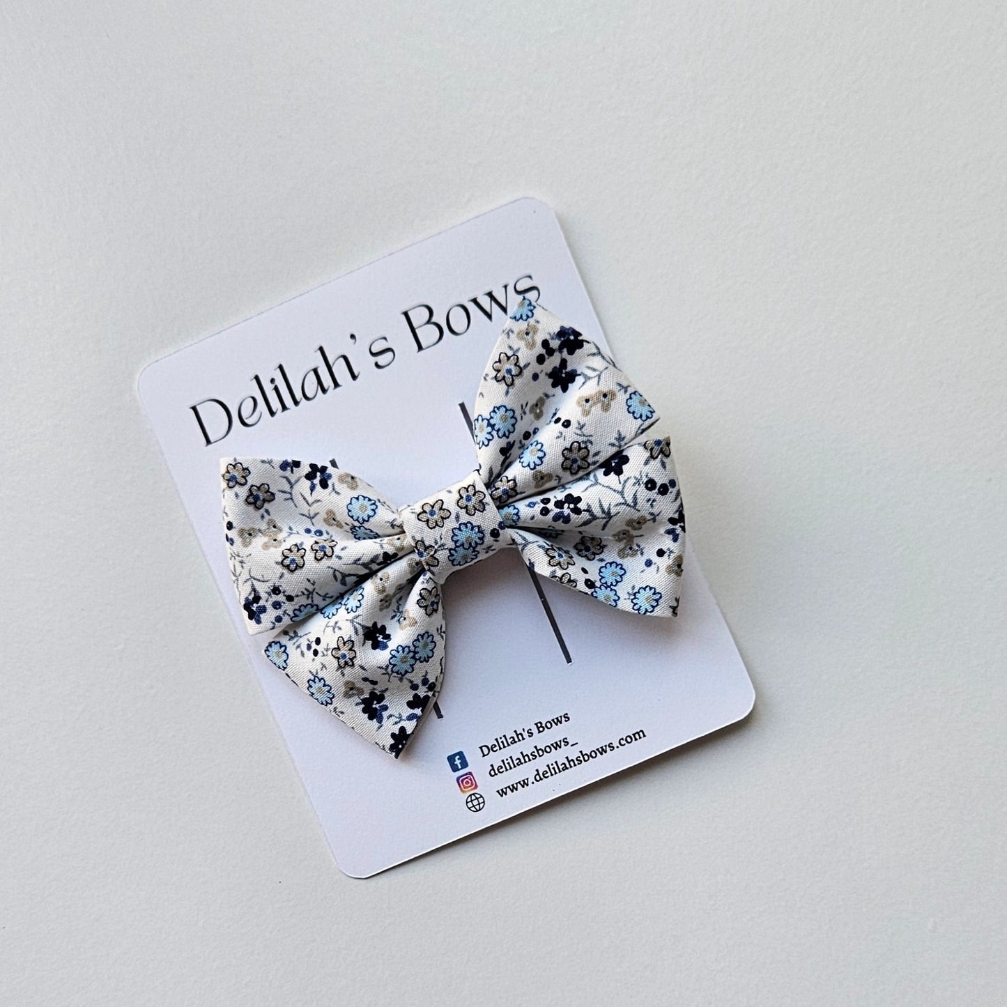 little blue flower - hair bows