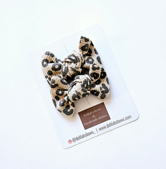 Leopard print - small knot bows