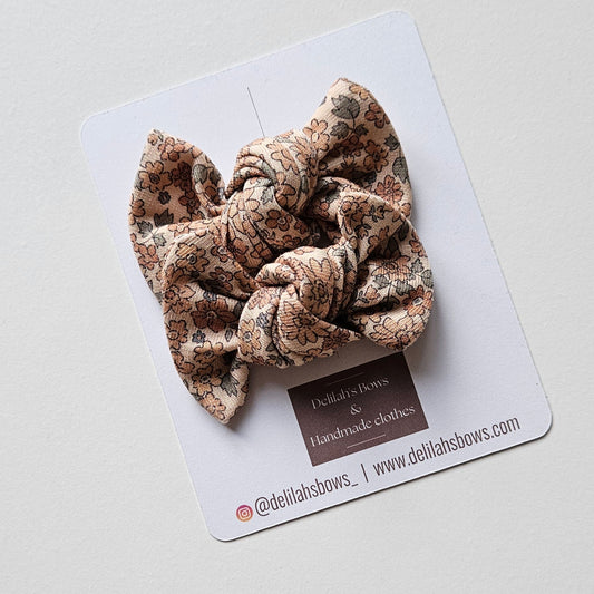 Winter floral - small knot bows