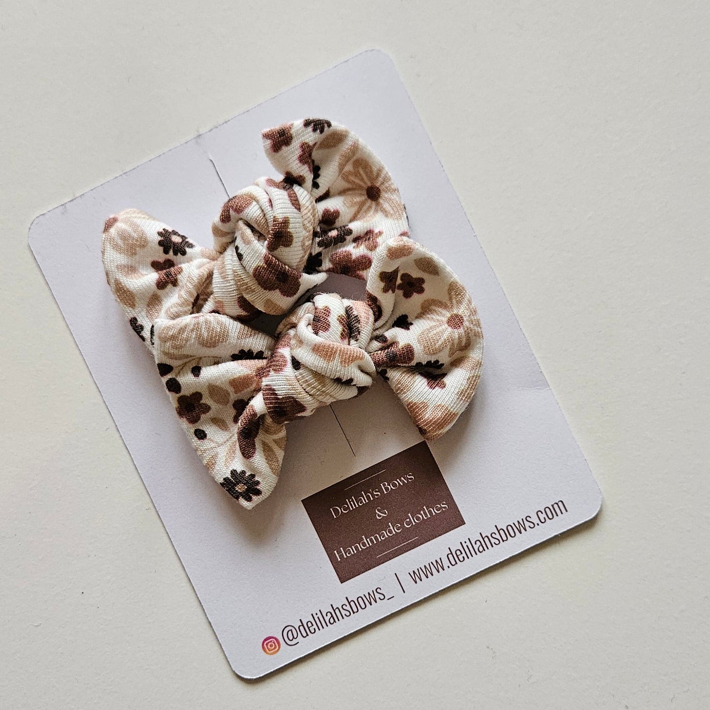 Rustic darling - small knot bows