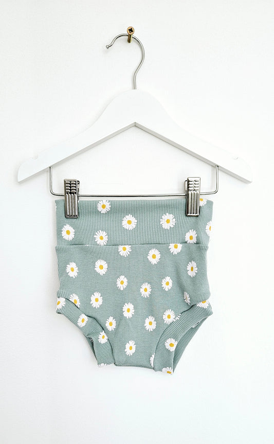 Mint daisy bummies 6-9m