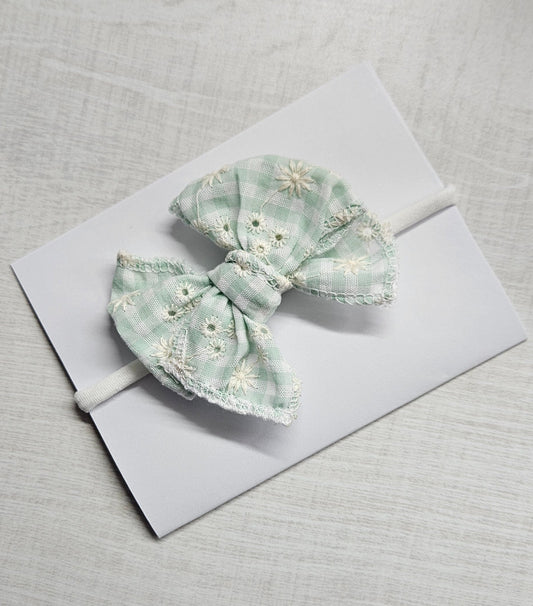 Mint broderie - fable bow